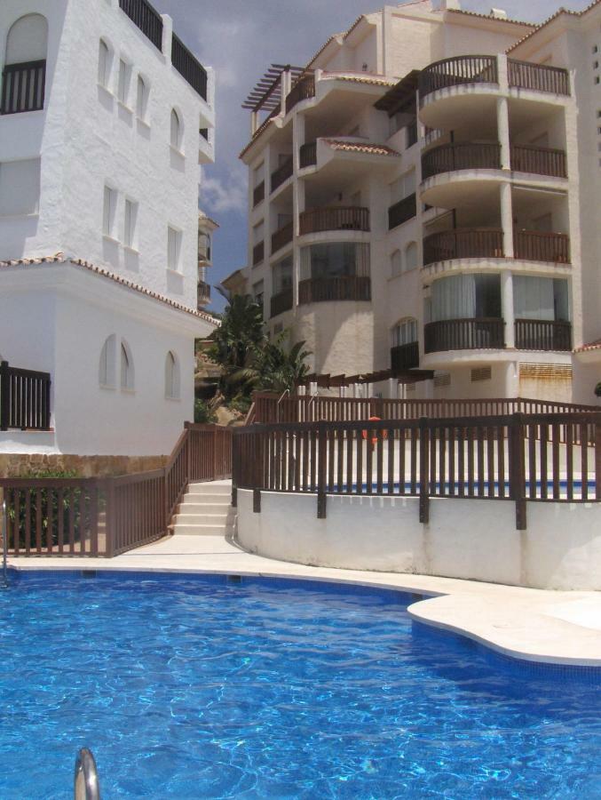 Beachfront Penthouse Apartment With Large Terrace And Breathtaking Sea Views Close To Marbella Spain Sitio de Calahonda Exterior foto